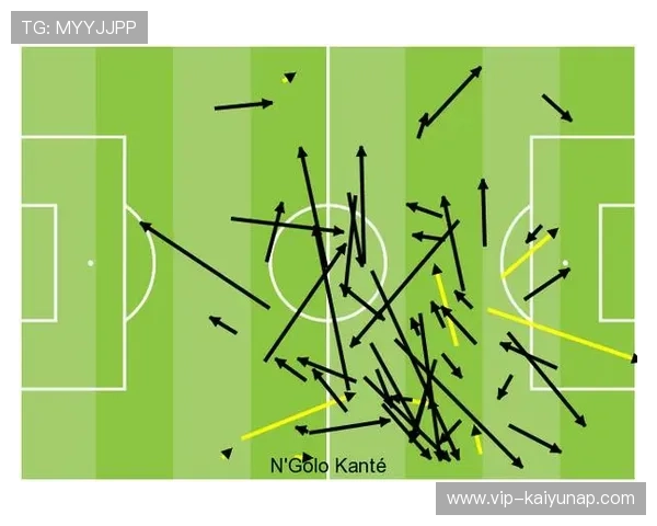 切尔西中场直塞撕破对方防线：空间与时机的战术书写