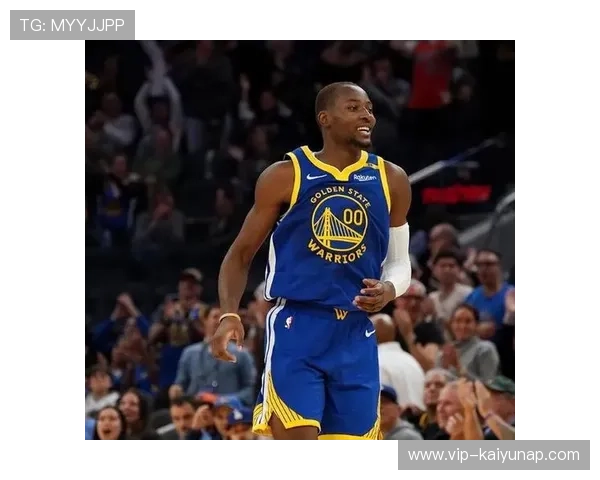 勇士外线拉弓命中连中三分带走比赛